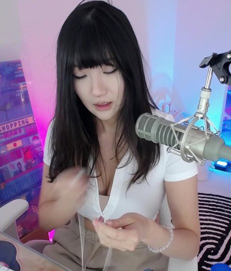 アジアの無料オンリーファンズ 美しい 写真