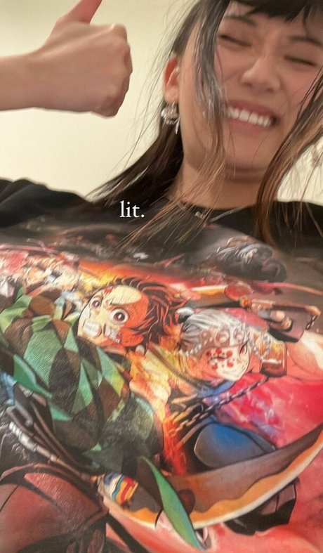 黒髪の熟女オンリーファンズ 無料 写真