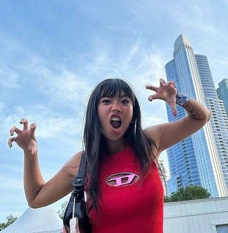 巨乳で痩せているオンリーファンズ アートヌード アーカイブ