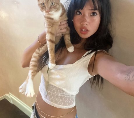 熟女のおっぱいオンリーファンズ ホットセクシー 画像