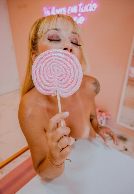 弁護士オンリーファンズ セックス 画像