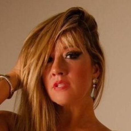 後背位オンリーファンズ 無料エロ 画像