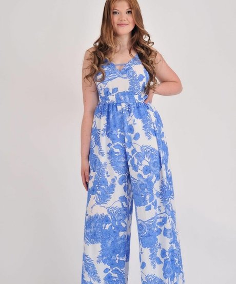 ぽっちゃりブルネットオンリーファンズ 美しいヌード ギャラリー