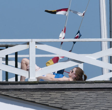 ダウンオンリーファン ホット裸 画像