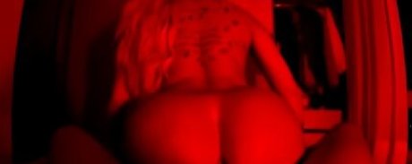 オフグリッドオンリーファンズ 無料ヌード 画像