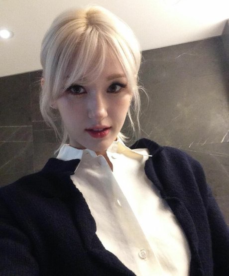 Jeon Somi 最高のポルノスター ギャラリー