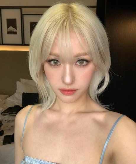 Jeon Somi 最高のスター アーカイブ