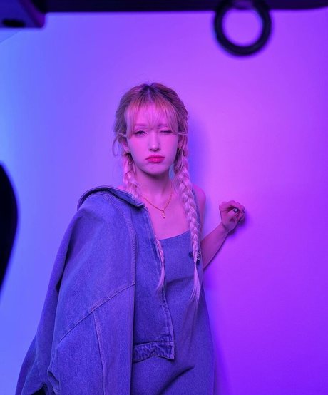 Jeon Somi ヌードのポルノスター 写真