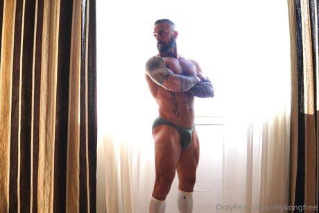 Reykongfree セックスモデル 写真