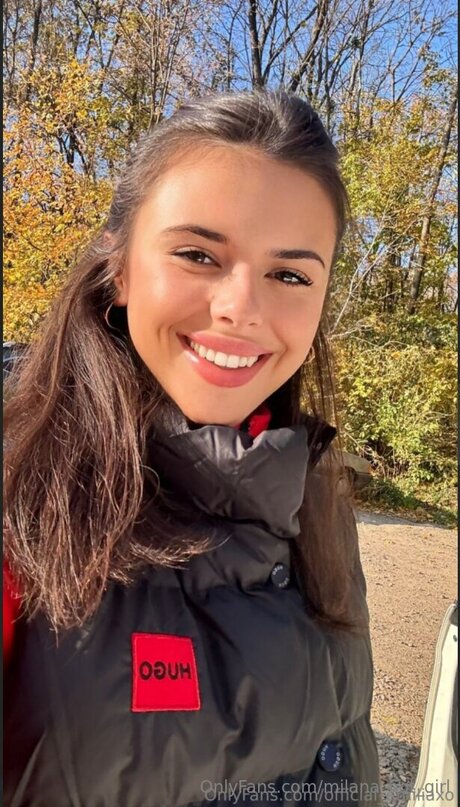 Milana Hot Girl 裸モデル 画像