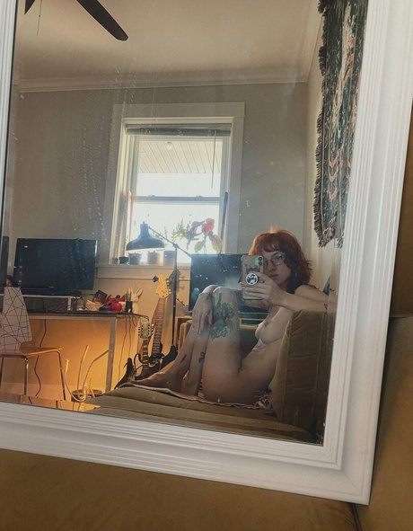 Pleasequietdown セックススター 画像