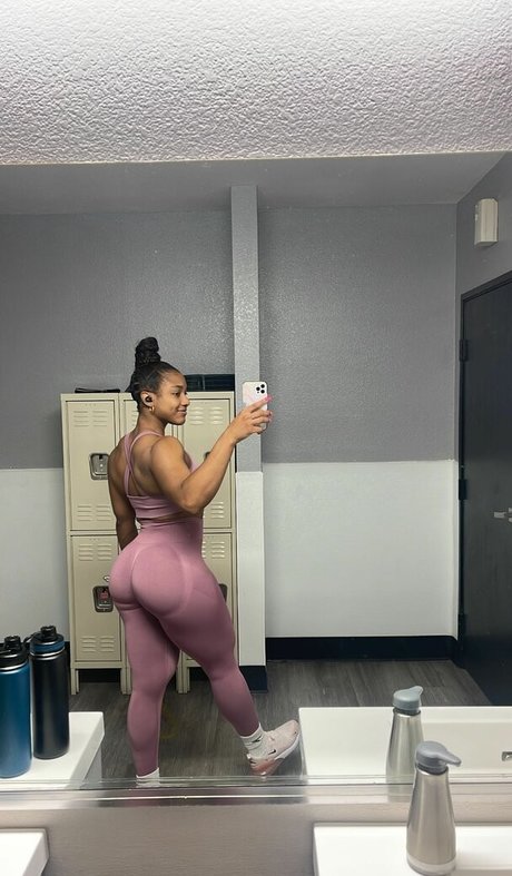 aaaaayevuh ヌードスター 写真