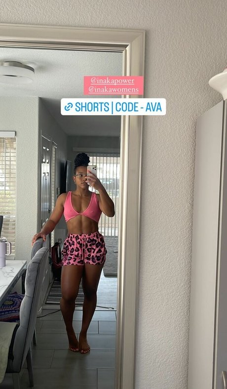 aaaaayevuh ポルノスター ヌード 写真