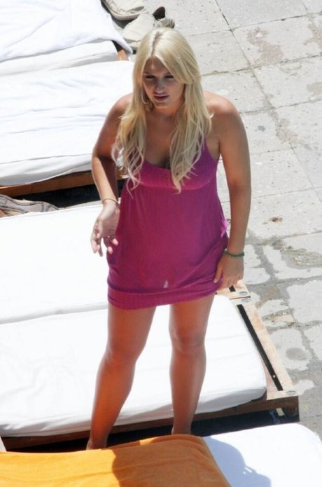 成熟したラテン系オンリーファンズ ポルノグラフィック 写真