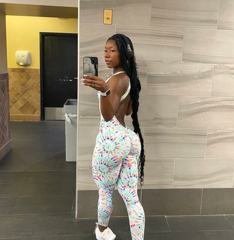 赤毛のセックスオンリーファンズ ホットセクシー 画像