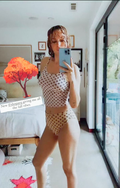 Rumer Willis 無料女優 写真