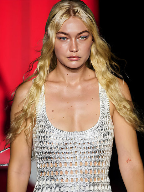 巨乳熟女オンリーファンズ エロチック 写真