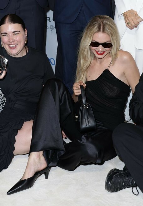 Gigi Hadid ポルノスター 美しい 写真