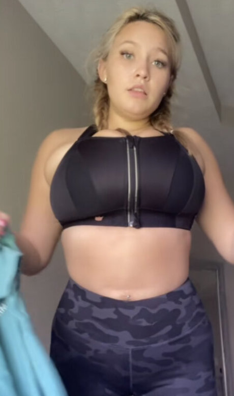 ジムのインフルエンサーオンリーファンズ 限定 写真