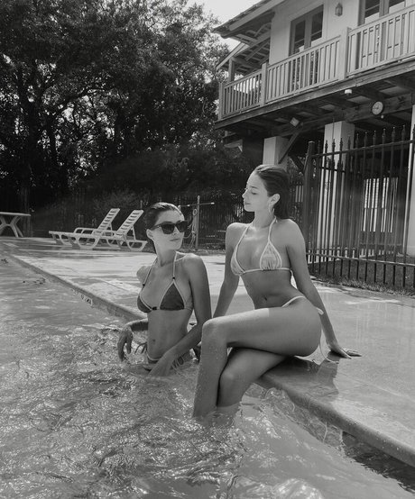 Mishka Chantal Silva ポルノスター アダルト 画像