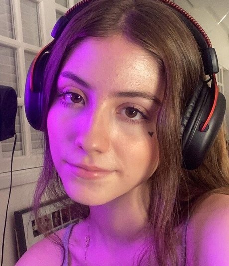 バニープリンセスオンリーファンズ 無料ポルノ 画像