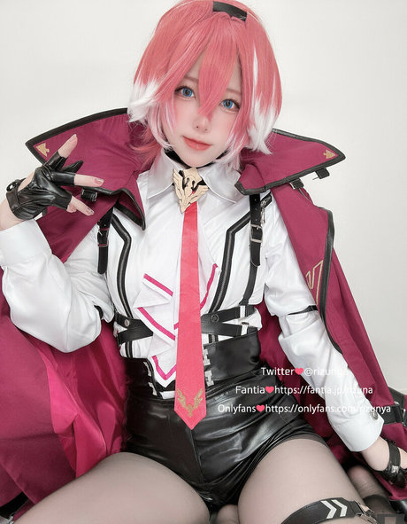 小柄な足オンリーファンズ セクシーヌード 画像