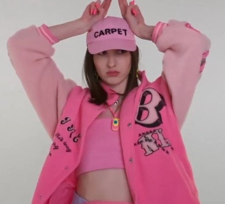 Aloona Larionova セクシーなスター 画像