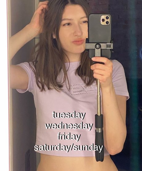 Aloona Larionova セックスポルノスター 画像