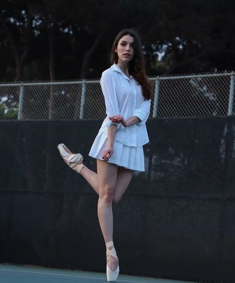 Grace Caroline Currey 高品質女優 ギャラリー