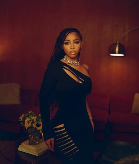 巨乳ランジェリーオンリーファンズ エロチック 写真