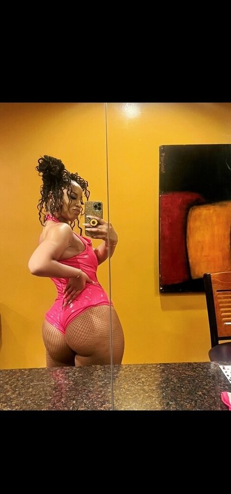 熟女オナニーオンリーファンズ ホットセクシー 写真