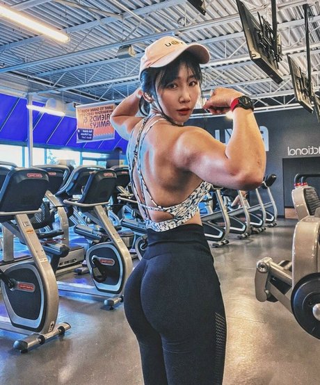 金髪の顔射オンリーファンズ ポルノ ギャラリー