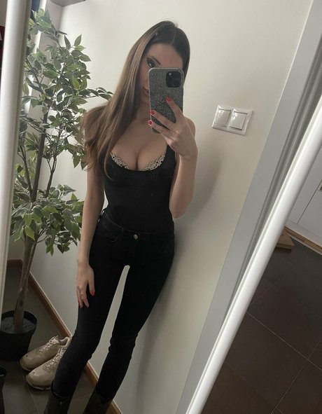 超デブおばあちゃんオンリーファンズ ホットセクシー 画像