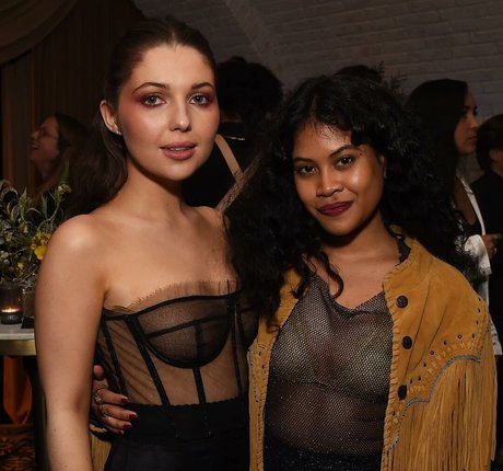 アラブの女の子オンリーファンズ アダルト 写真