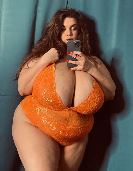 ナースオンリーファンズ ホットヌード 写真