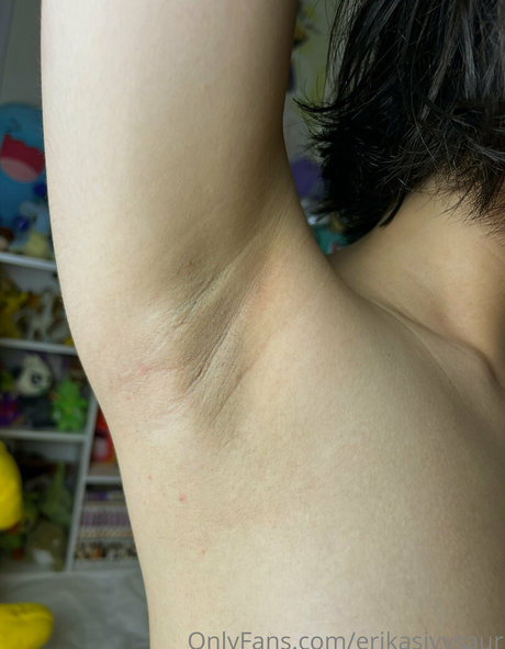 erikasvenusaur 女優 画像