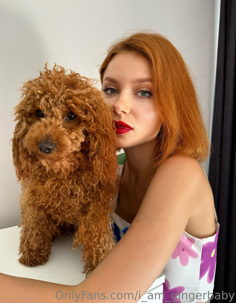 小さなおっぱいオンリーファンズ 無料 画像