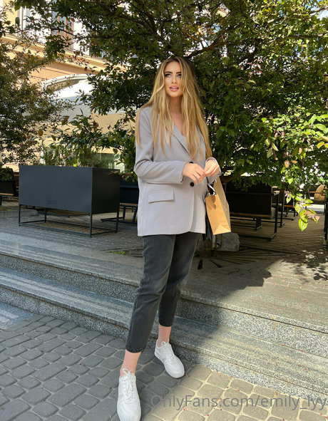 足 マンコ オンリーファンズ パーフェクト ギャラリー