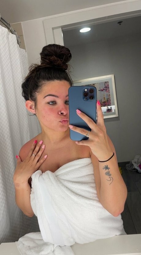 nobettertits アダルトスター ギャラリー