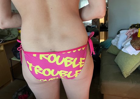 ミラーセルフィーオンリーファンズ ホット裸 写真