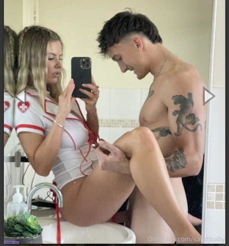 ニューハーフの乗馬オンリーファンズ 美しいxxx 写真