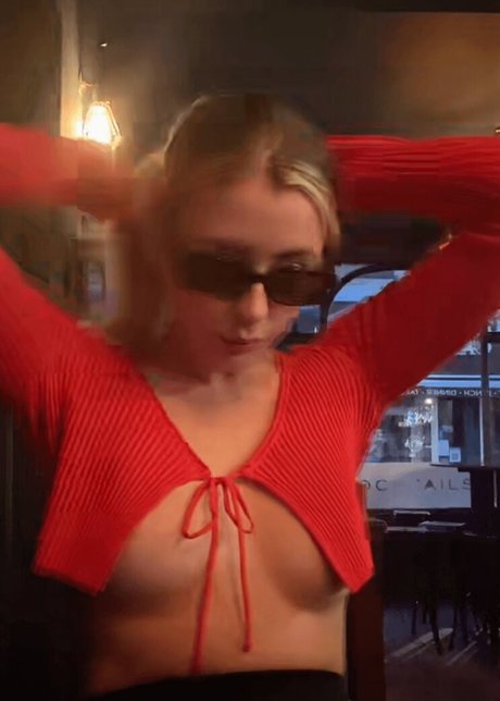 Sian Owen ポルノスター ヌード 写真