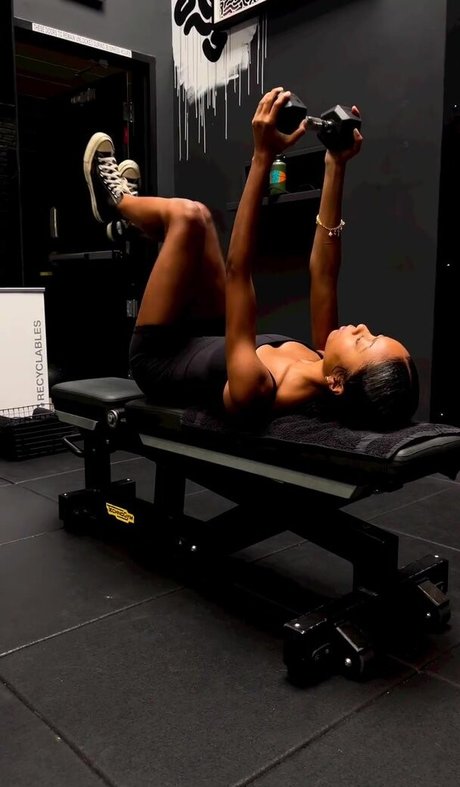 Skai Jackson ポルノスター xxx 画像