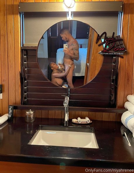 スキニーモデルオンリーファンズ 無料ポルノ アーカイブ