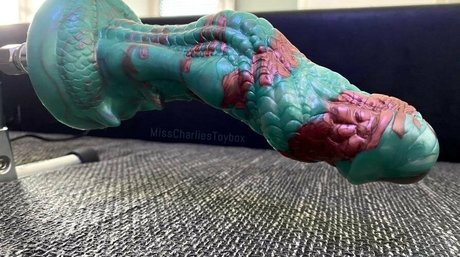 misscharliestoybox ヌードモデル 写真