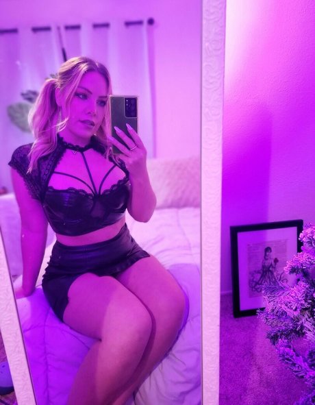 freevictoria HDポルノスター 写真