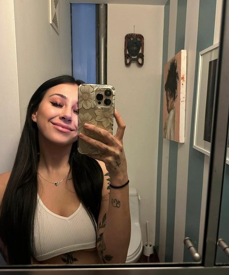 asmr 足 オンリーファンズ ポルノ 画像