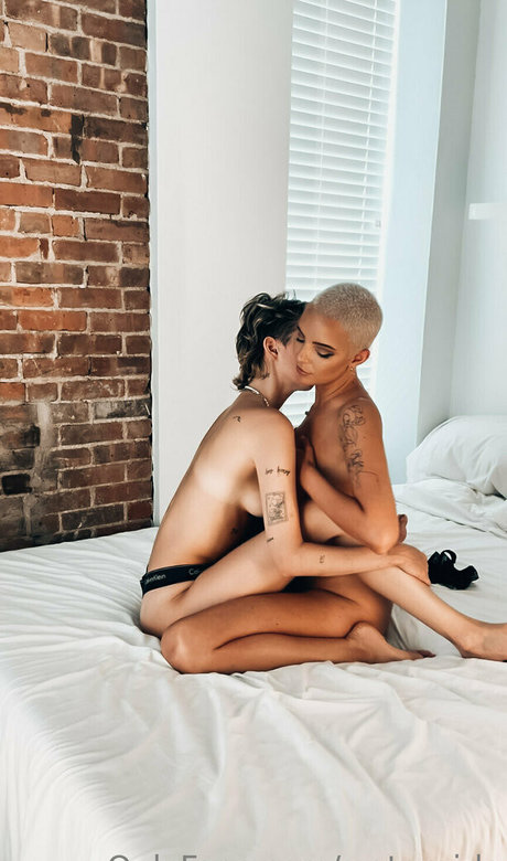 ドイツのアマチュアオンリーファンズ アートxxx アーカイブ