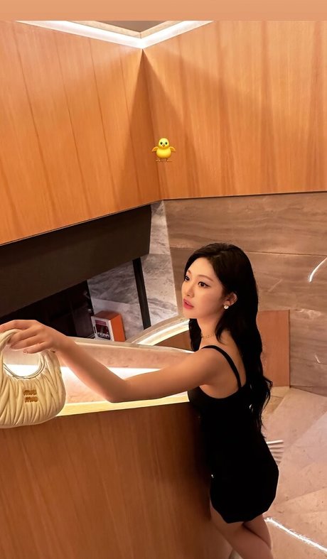 asmr ジンジャー オンリーファンズ アダルト 写真