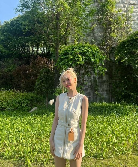 スペードのクイーン オンリーファンズ 美しい裸 ギャラリー